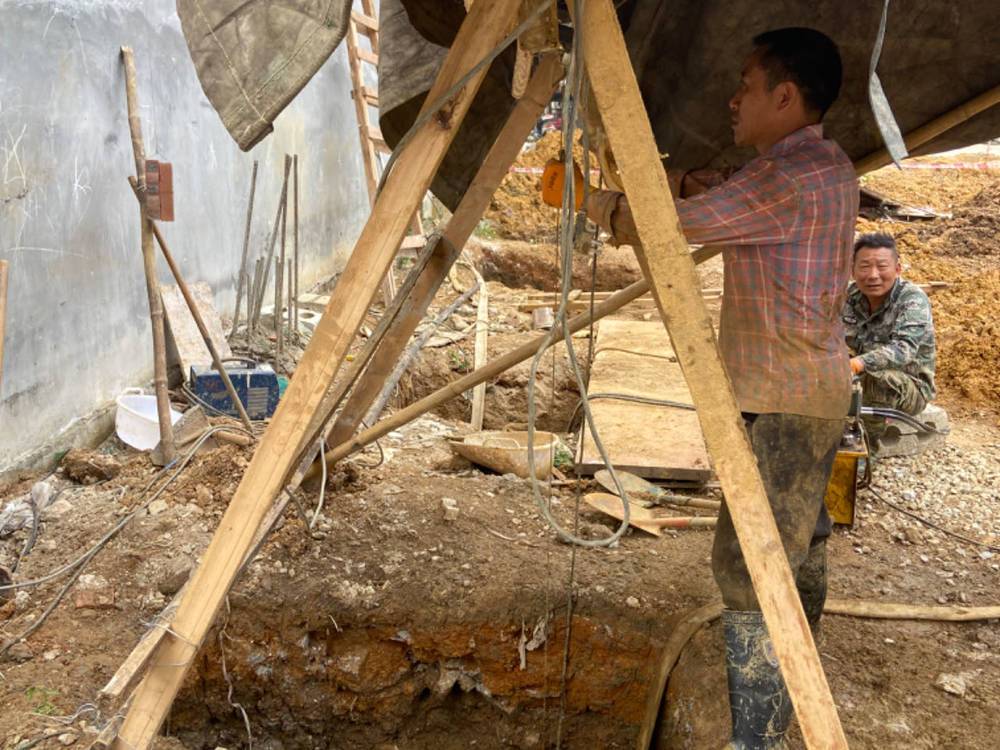 西安某私房地基下沉傾斜抬升加固